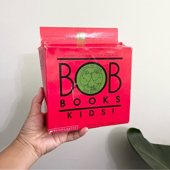 Bob Books Readers Level B Set Missing 2 Includes 3 from Level A Scholastic - Picture 2 of 4